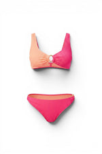 Bộ bikini hai mảnh Women in Lov3 màu cam và hồng rực rỡ, chất liệu vải dệt kim có gân, cổ chữ V với chi tiết nhẫn kim loại.