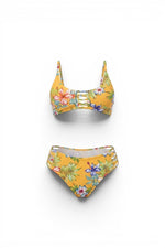 Bộ bikini cạp cao màu vàng rực rỡ với họa tiết hoa nhiệt đới và chi tiết dây đan chéo độc đáo, từ Women in Lov3.